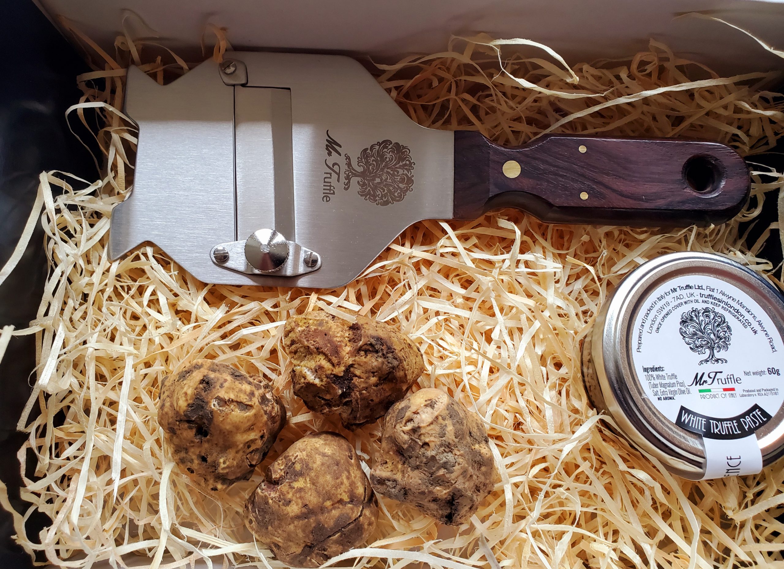 “White Bundle” Gift Box